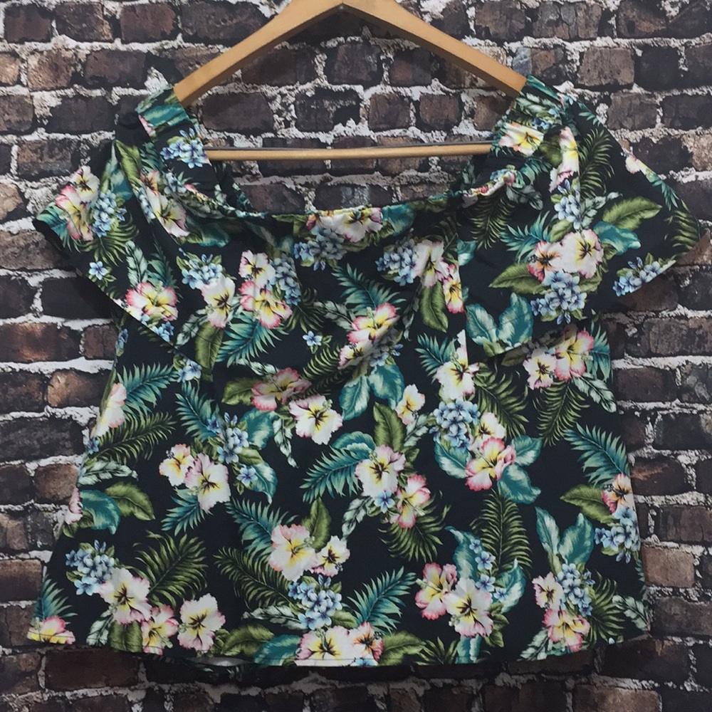 TOPSHOP women blouse size 8 flower NWT